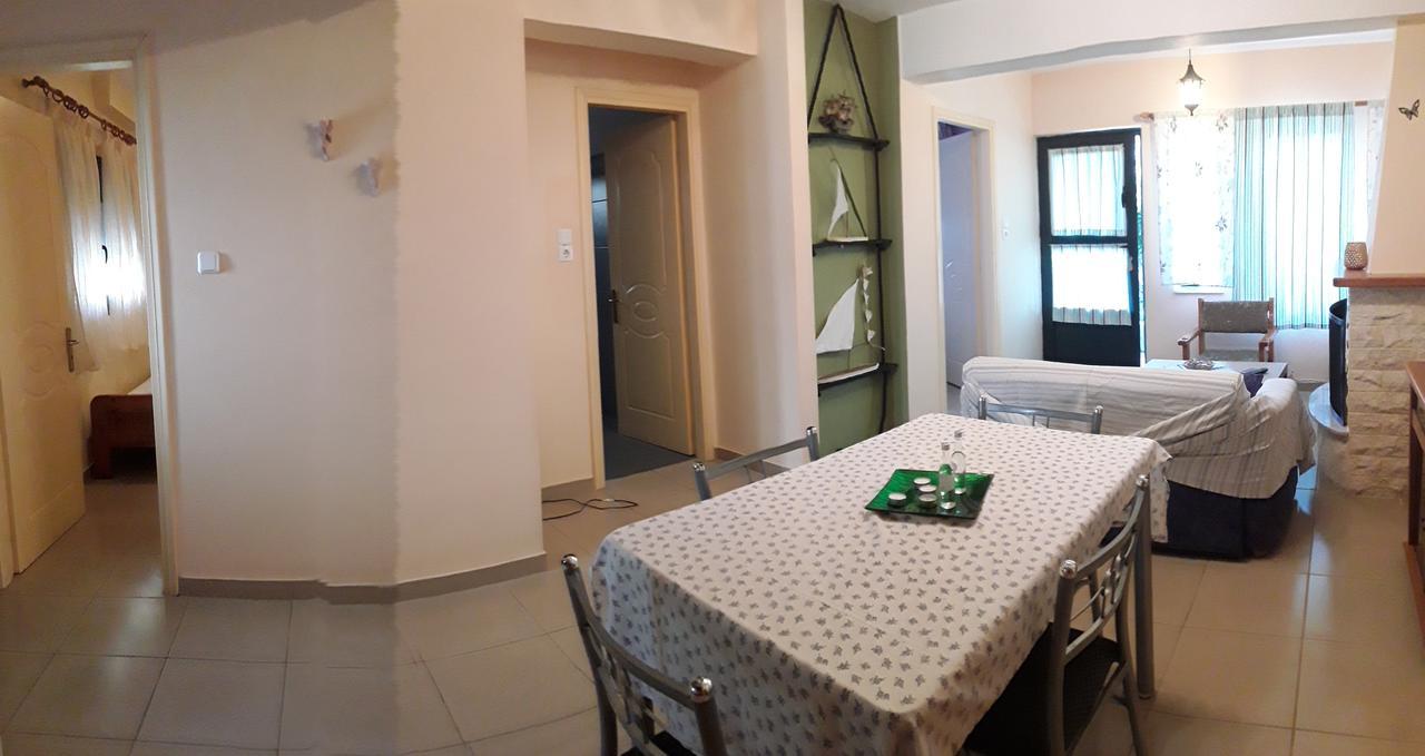 Mina Apartments Poros Town Esterno foto